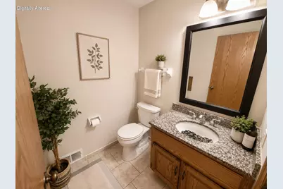 W146N10907  Heritage Pkwy, Germantown, WI 53022 - Photo 19