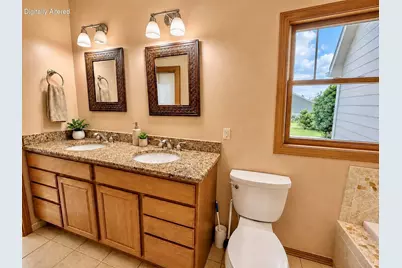 W146N10907  Heritage Pkwy, Germantown, WI 53022 - Photo 29
