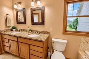 W146N10907 Heritage Pkwy, Germantown, WI 53022 - Photo 29