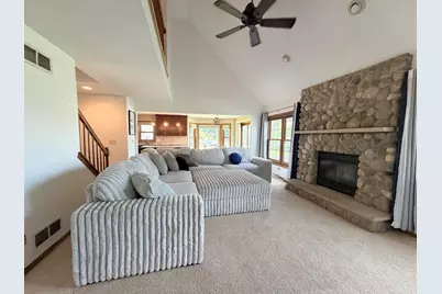 W146N10907  Heritage Pkwy, Germantown, WI 53022 - Photo 13