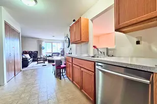 6731 Mariner Dr, Racine, WI 53406 - Photo 13