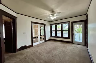 1822 E Thomas Ave, Milwaukee, WI 53211 - Photo 3
