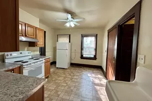 1822 E Thomas Ave, Milwaukee, WI 53211 - Photo 13