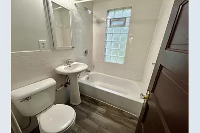 1822 E Thomas Ave #1824, Milwaukee, WI 53211 - Photo 11