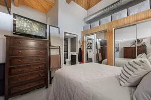 234 E Reservoir Ave, Milwaukee, WI 53212 - Photo 21