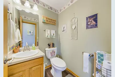 5730  Eagle Point Dr, Racine, WI 53406 - Photo 11