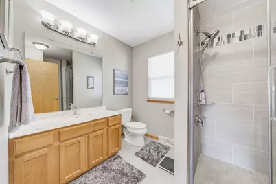 5730  Eagle Point Dr, Racine, WI 53406 - Photo 27