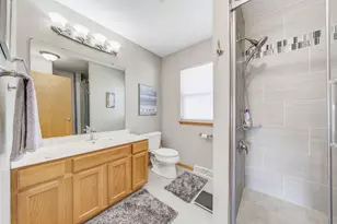 5730 Eagle Point Dr, Racine, WI 53406 - Photo 27