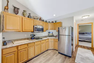 5730  Eagle Point Dr, Racine, WI 53406 - Photo 19