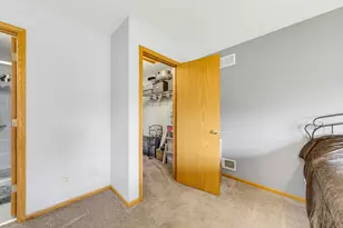 5730 Eagle Point Dr, Racine, WI 53406 - Photo 29