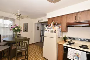 4276 S 14th St, Milwaukee, WI 53221 - Photo 17