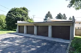 4276 S 14th St, Milwaukee, WI 53221 - Photo 9