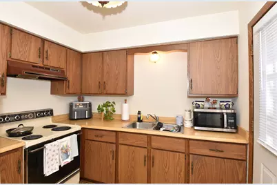 4276 S 14th St, Milwaukee, WI 53221 - Photo 15