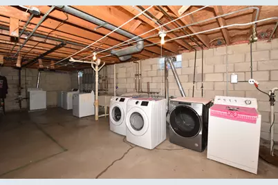 4276 S 14th St, Milwaukee, WI 53221 - Photo 25