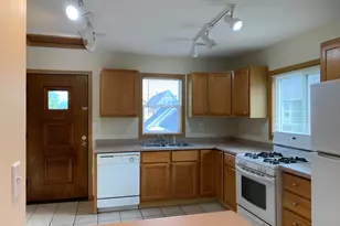 915 W National Ave, Milwaukee, WI 53204 - Photo 3
