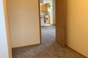 915 W National Ave, Milwaukee, WI 53204 - Photo 7