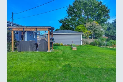 5703  51st Ave, Kenosha, WI 53144 - Photo 5