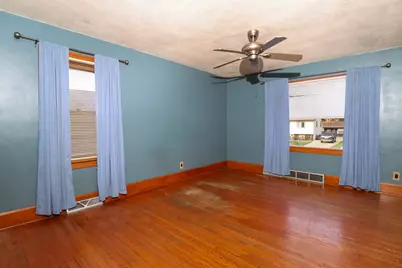 1512  Virginia St, Racine, WI 53405 - Photo 5