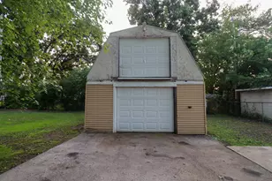 1512 Virginia St, Racine, WI 53405 - Photo 17