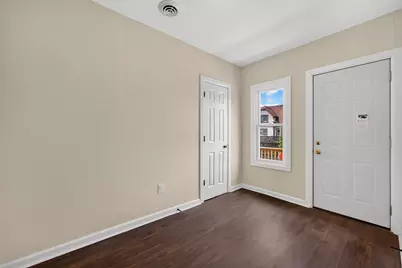 2420 N 35th St, Milwaukee, WI 53210 - Photo 11