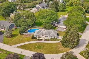 2135 Michelle Dr, Brookfield, WI 53045 - Photo 5