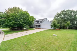 N102W15801 Flintlock Trail, Germantown, WI 53022 - Photo 3