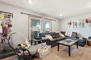 1045 W Sunset Dr, Waukesha, WI 53189 - Photo 11