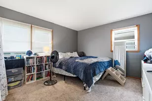 1045 W Sunset Dr, Waukesha, WI 53189 - Photo 21