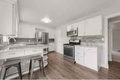 2916 S 104th St, West Allis, WI 53227 - Photo 7