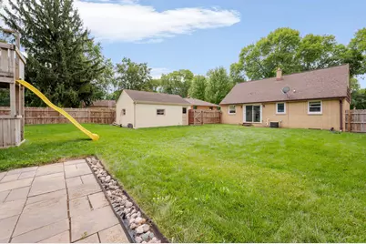 2916 S 104th St, West Allis, WI 53227 - Photo 23