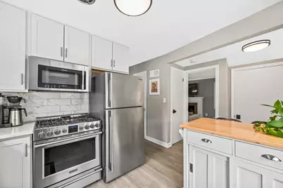 2516 N 83rd St, Wauwatosa, WI 53213 - Photo 11