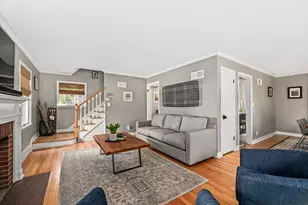 2516 N 83rd St, Wauwatosa, WI 53213 - Photo 3