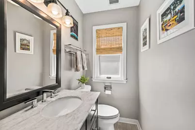 2516 N 83rd St, Wauwatosa, WI 53213 - Photo 9