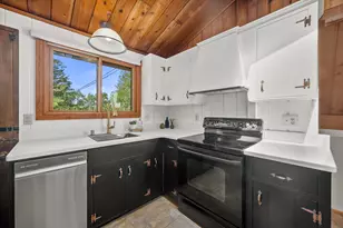 126 E Oak Crest Dr, Wales, WI 53183 - Photo 11