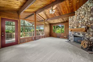 126 E Oak Crest Dr, Wales, WI 53183 - Photo 5