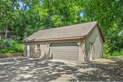 126 E Oak Crest Dr, Wales, WI 53183 - Photo 3