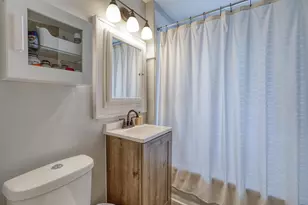 2013 E Wood Pl, Shorewood, WI 53211 - Photo 17
