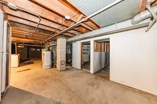 9017 W Hampton Ave, Milwaukee, WI 53225 - Photo 35