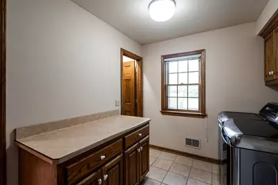 11723 N Bridgewater Dr, Mequon, WI 53092 - Photo 29