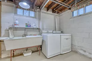 5800 W Howard Ave, Milwaukee, WI 53220 - Photo 25