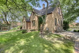 5800 W Howard Ave, Milwaukee, WI 53220 - Photo 29