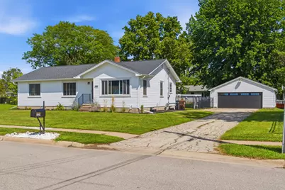 323  Mark St, West Salem, WI 54669 - Photo 3