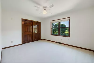 7123 W Lantern Ln, Mequon, WI 53092 - Photo 27