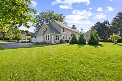 7123 W Lantern Ln, Mequon, WI 53092 - Photo 35