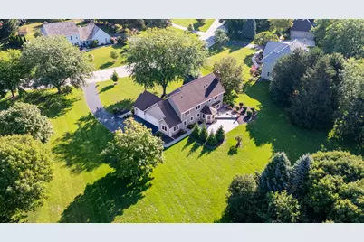 7123 W Lantern Ln, Mequon, WI 53092 - Photo 43