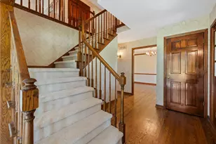 7123 W Lantern Ln, Mequon, WI 53092 - Photo 5
