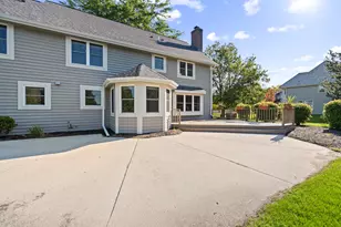 7123 W Lantern Ln, Mequon, WI 53092 - Photo 37