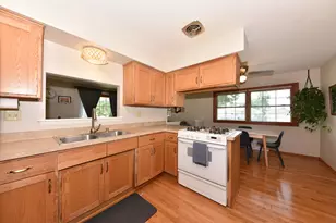 5405 N Shasta Dr, Glendale, WI 53209 - Photo 13