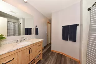 5405 N Shasta Dr, Glendale, WI 53209 - Photo 19