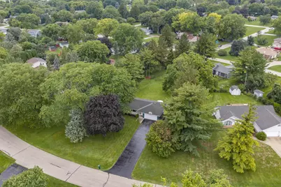 334  Maple Way, Waukesha, WI 53188 - Photo 49